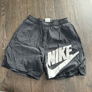 Nike youth medium shorts. 100% nylon.